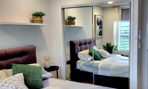 2 bedrooms, iron/ironing board, free WiFi, bed sheets
