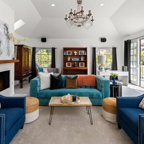 House | 5 bedrooms - 1423 Floresta Place (Pacific Palisades)