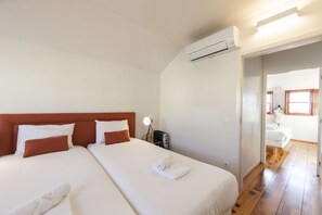 2 slaapkamers, een strijkplank/strijkijzer, wifi, beddengoed
