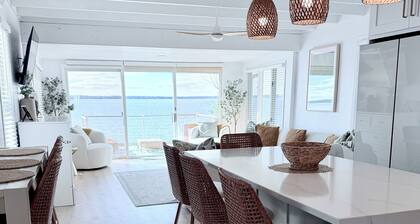 The Lakeview w/ the BEST location & views! Newly remodeled Lakefront home! 🌴