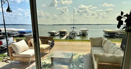 The Lakeview w/ the BEST location & views! Newly remodeled Lakefront home! 🌴