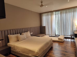 Royal Room | Living area - THE DEMOCRACY HOTEL & RESORT (Nashik)