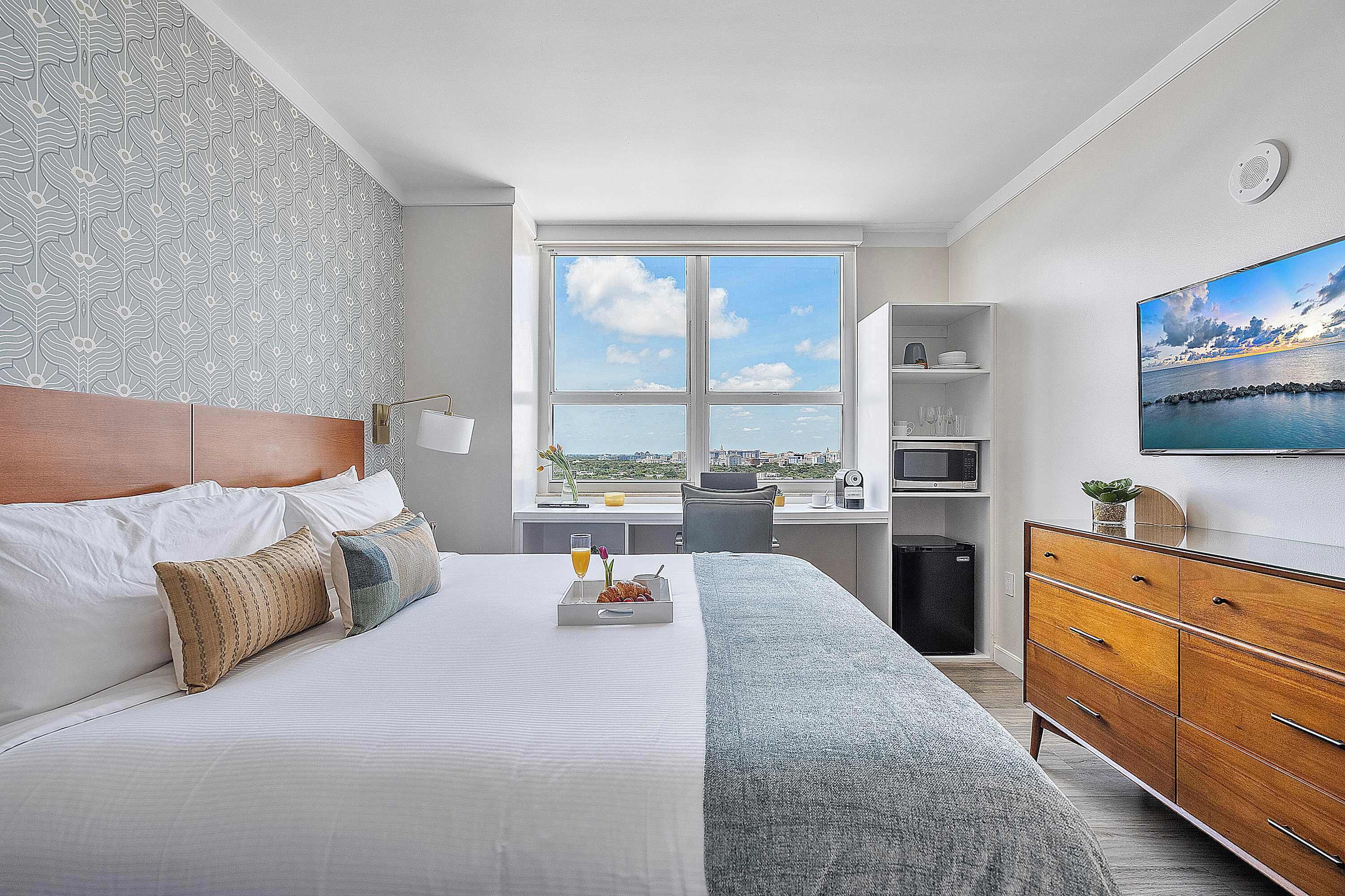 Bügeleisen/Bügelbrett, Reisekinderbett, WLAN, Bettwäsche