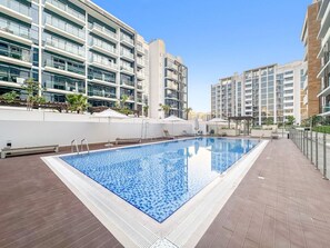 Pool - FIRST CLASS | Studio |  Sophisticated Getaway (Dubai)