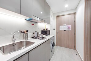 Fridge, microwave, oven, dishwasher