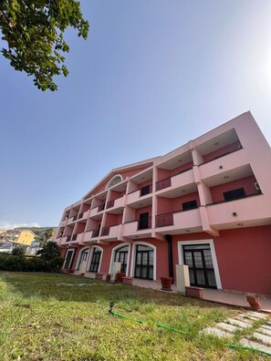 Front of property - Athena Palace Hotel (Acquappesa)
