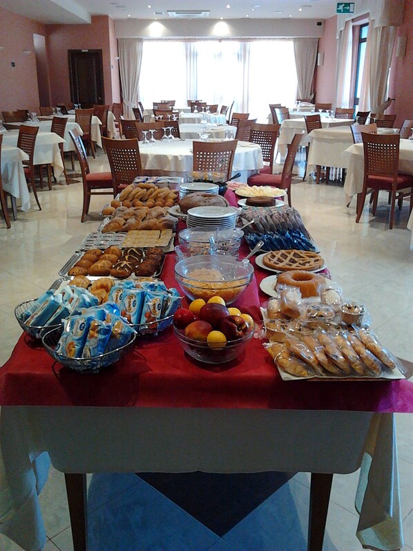 Petit déjeuner buffet compris tous les jours