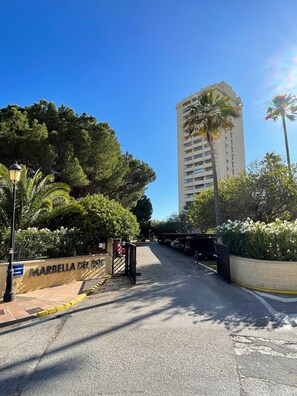 Property grounds - Panoramic South-facing Ocean View Marbella (Marbella)