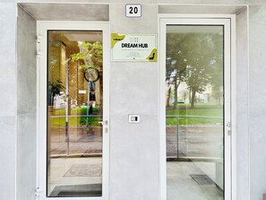 Exterior - Dream Hub (Mestre)