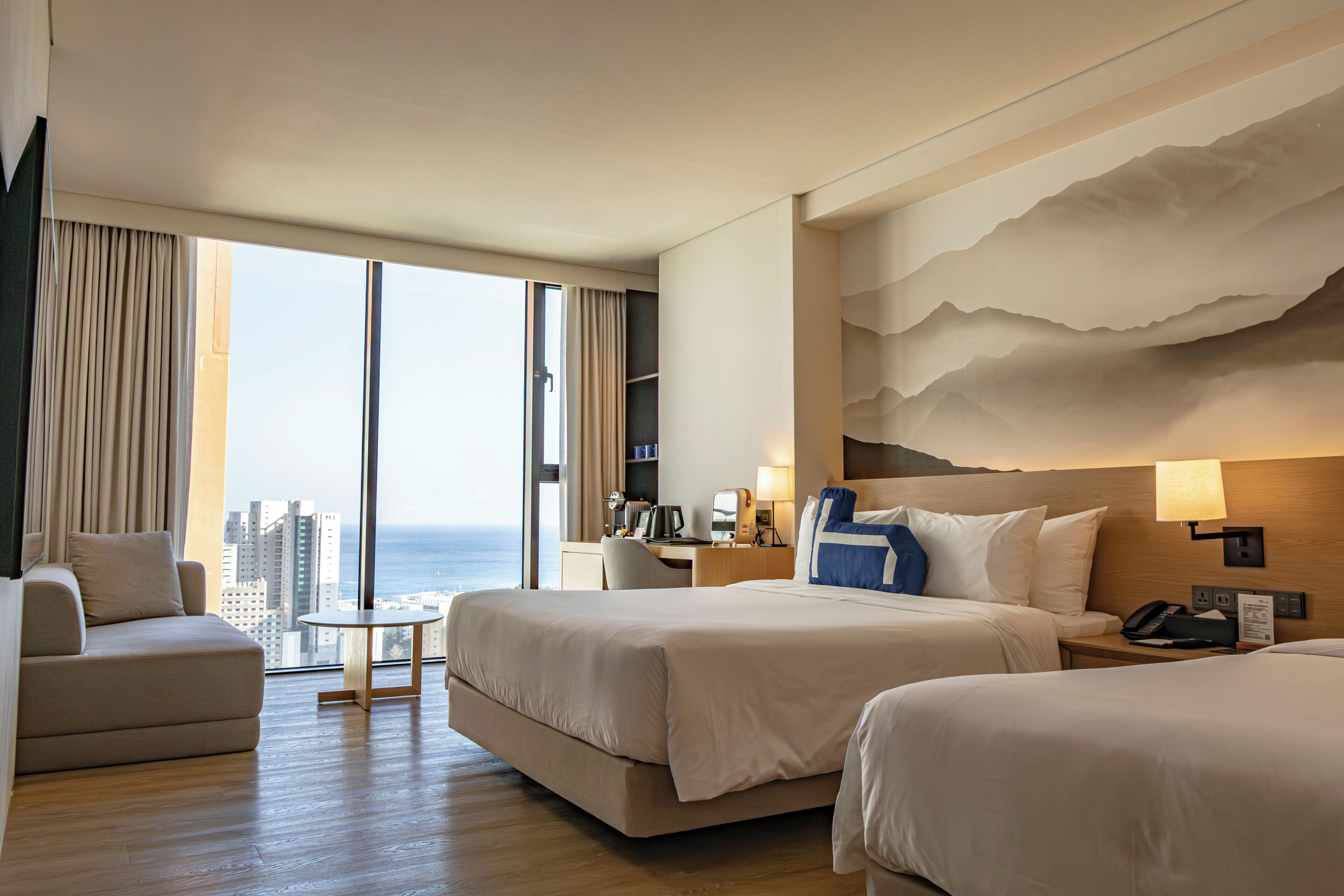 Down comforters, pillowtop beds, minibar, in-room safe