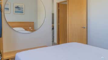 2 Schlafzimmer, Bügeleisen/Bügelbrett, Reisekinderbett, kostenloses WLAN