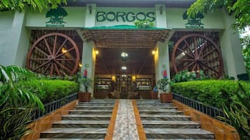 Facciata della struttura