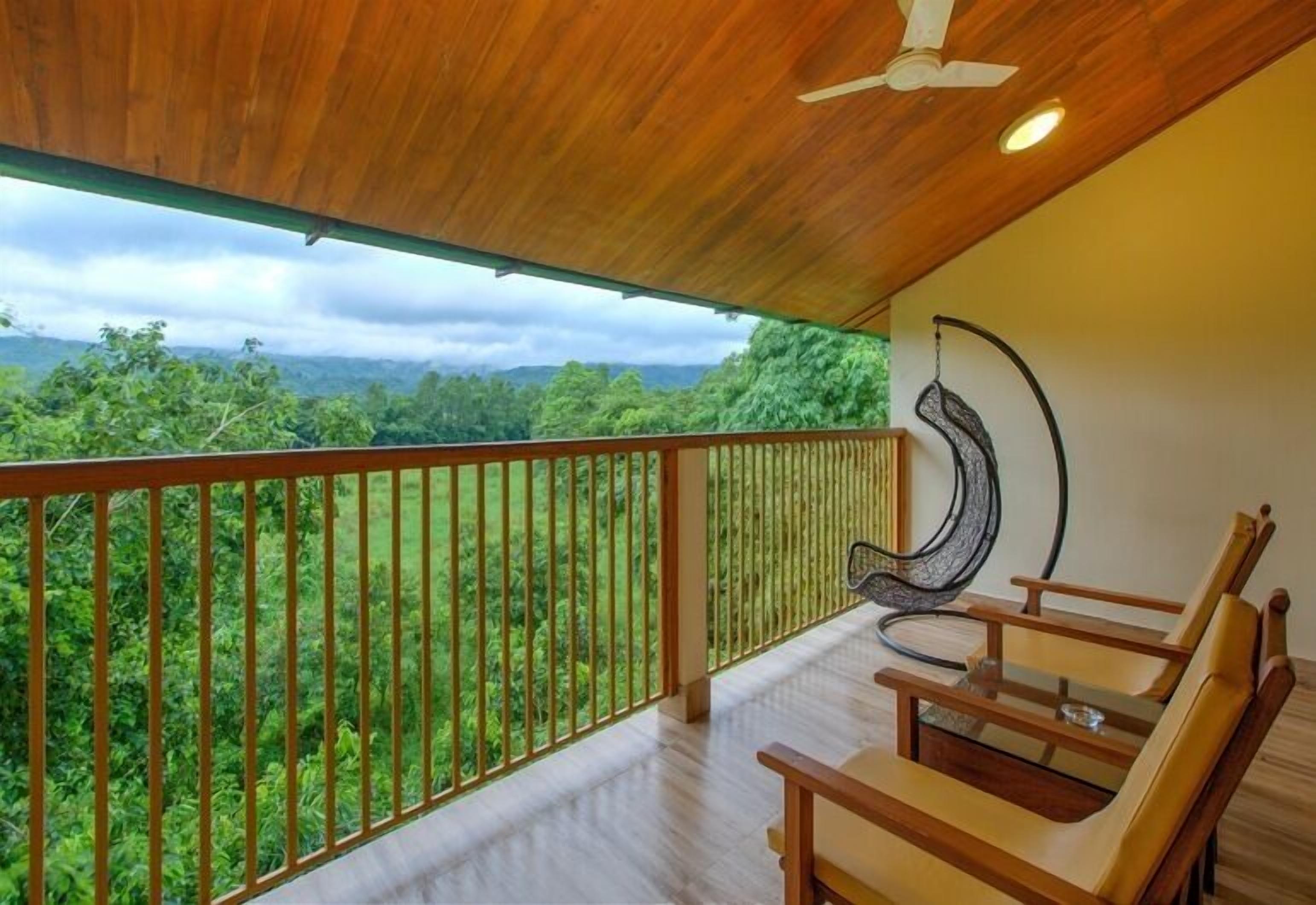 Quarto casal superluxo | Roupas de cama premium, individualmente mobiliados, escrivaninha