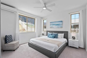 3 chambres, fer et planche à repasser, lit parapluie, Wi-Fi gratuit