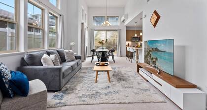 @Marbella Lane - Elegant 3BR w/ Marvelous Views