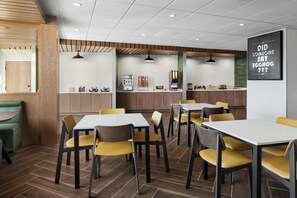 Petit déjeuner buffet compris tous les jours