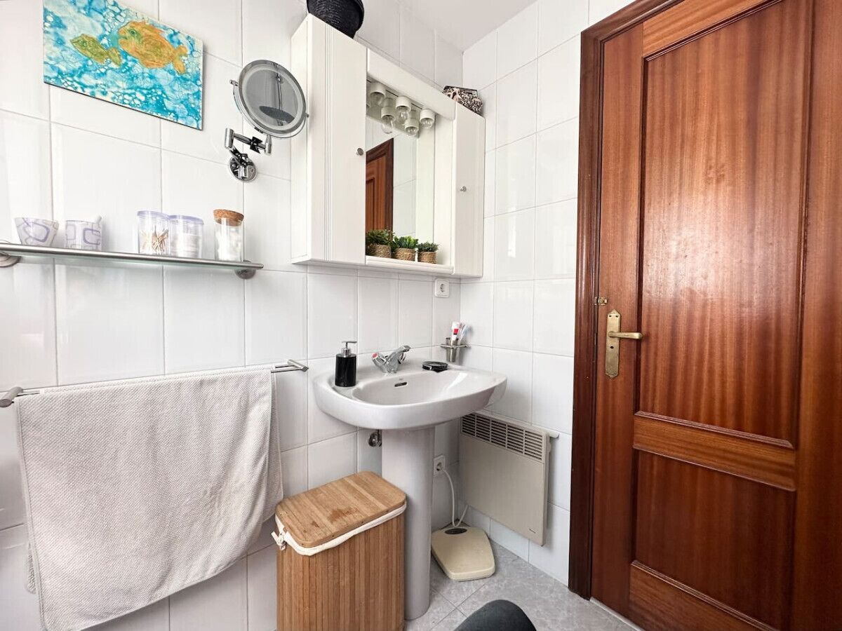 Hair dryer, towels