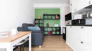 Apartment (2 Bedrooms) | Front of property