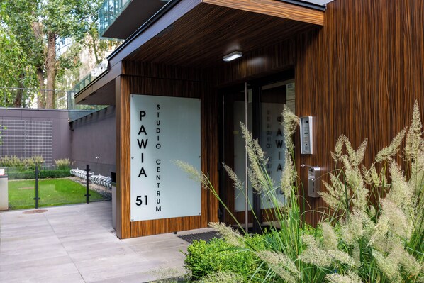 Property entrance - Pawia Studio Warsaw by Renters (Warsaw)