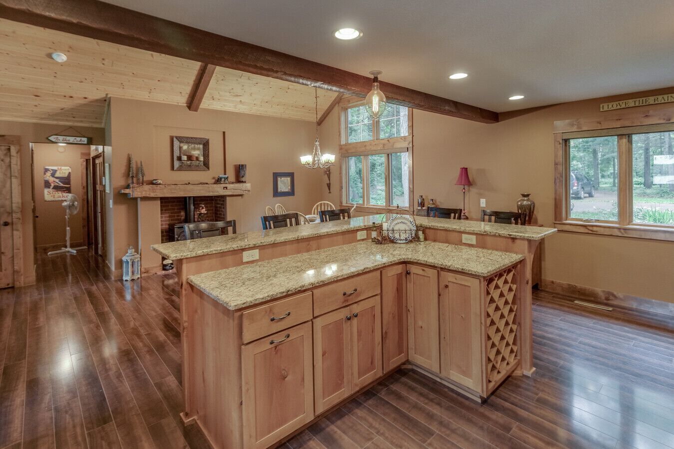 المنشأة من الداخل