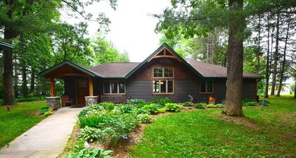 Great Swimming, Amazing Yard, Games, Lily Pad, Water Toys & More!