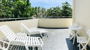 Familien-Vierbettzimmer | Terrasse/Patio