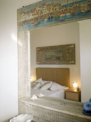 2 bedrooms, desk, soundproofing, iron/ironing board - Luxury Villa with Pool overlooking a Majestic View (J584+62 Archaia Epidauros)