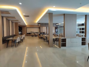 مطعم