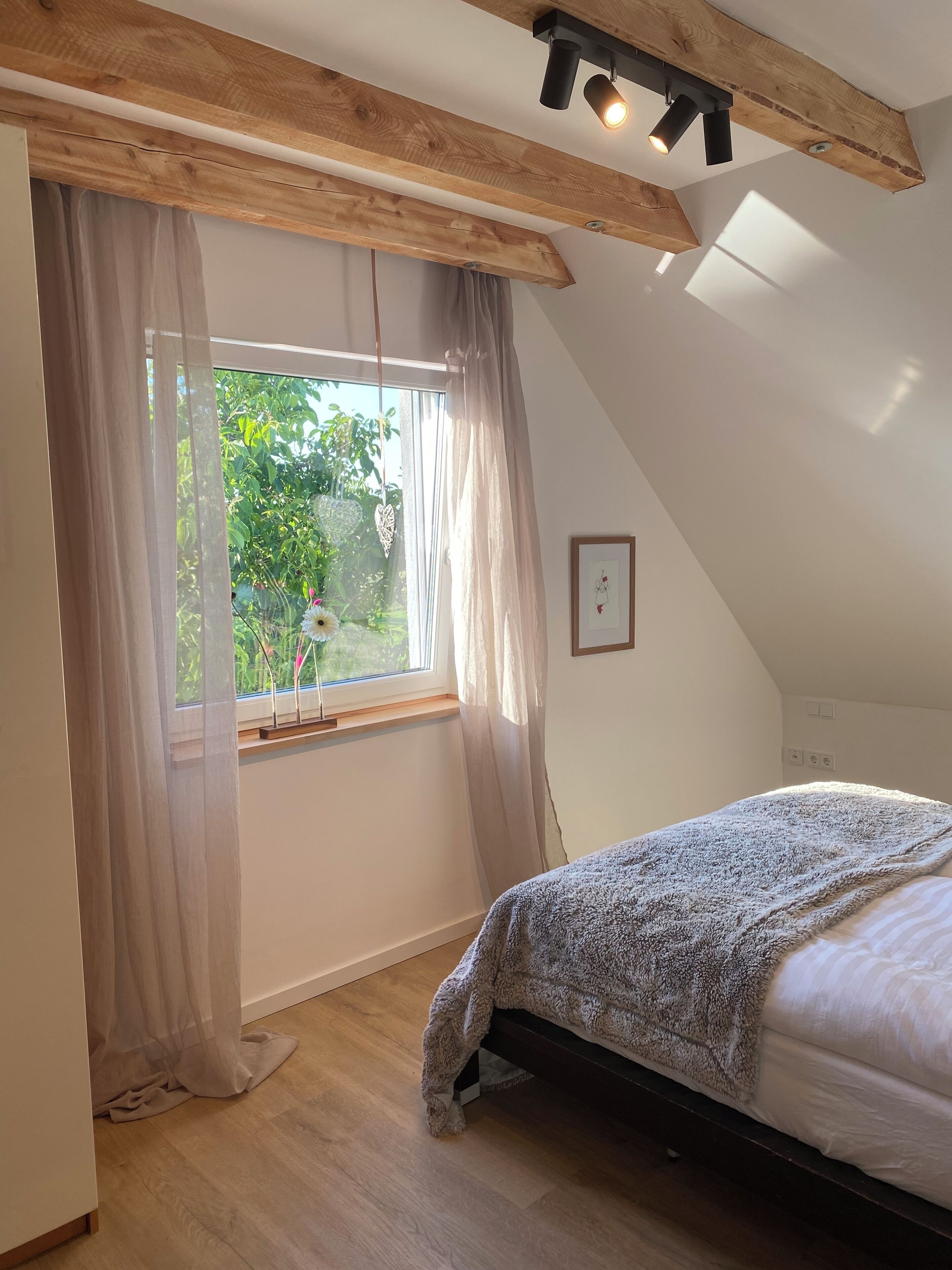 1 habitación, escritorio, cuna de viaje y wifi 