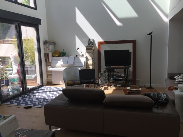 Living area - Charming house just outside Paris (Gentilly)