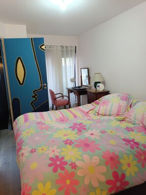 2 bedrooms, iron/ironing board, WiFi, bed sheets - Charming house just outside Paris (Gentilly)