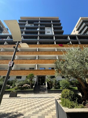 Front of property - Couple Studio Angela (Budva)