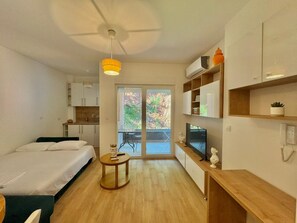 Studio – standard | Oppholdsområde | Flatskjerm-TV