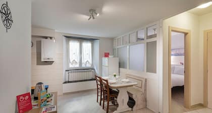 Comfy Apartment Near the Harbor