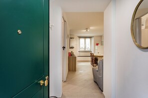 Interior - Comfy Apartment Near the Harbor  (Genoa)