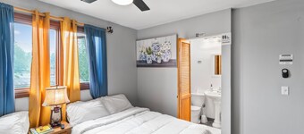 Cozy Private Room with Two Beds And Private Bath