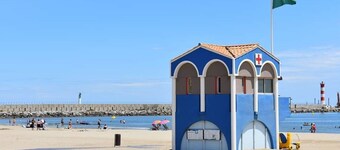 Charming T2 Near Beach with Balconies - Sleeps 4, Fully Equipped, Ideal Location
