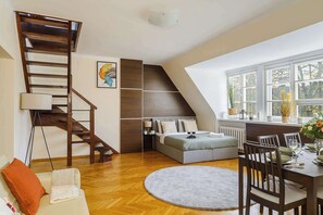 Interior - Lumina duplex apartment Old Town (Warszawa BIG)