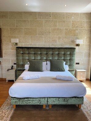 1 slaapkamer, een strijkplank/strijkijzer, gratis wifi, beddengoed