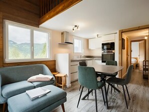 Interior - Cozy renovated apartment 3*, for 6 people, view of Etale (La Clusaz)