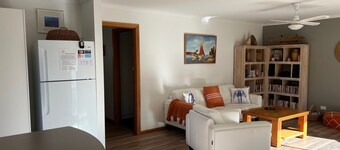 Lazy Sails Port - Pets welcome outside , WiFi