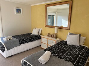 2 bedrooms, iron/ironing board, WiFi, bed sheets