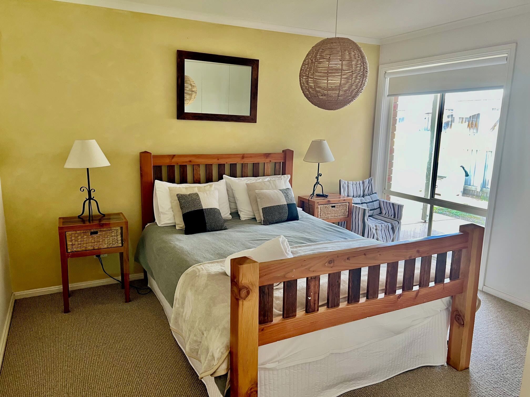 2 bedrooms, iron/ironing board, WiFi, bed sheets