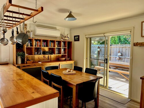 Lazy Sails Starboard - Pets welcome outside, WiFi