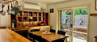 Lazy Sails Starboard - Pets welcome outside, WiFi