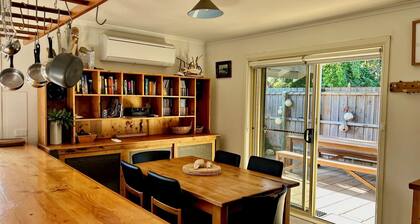 Lazy Sails Starboard - Pets welcome outside, WiFi