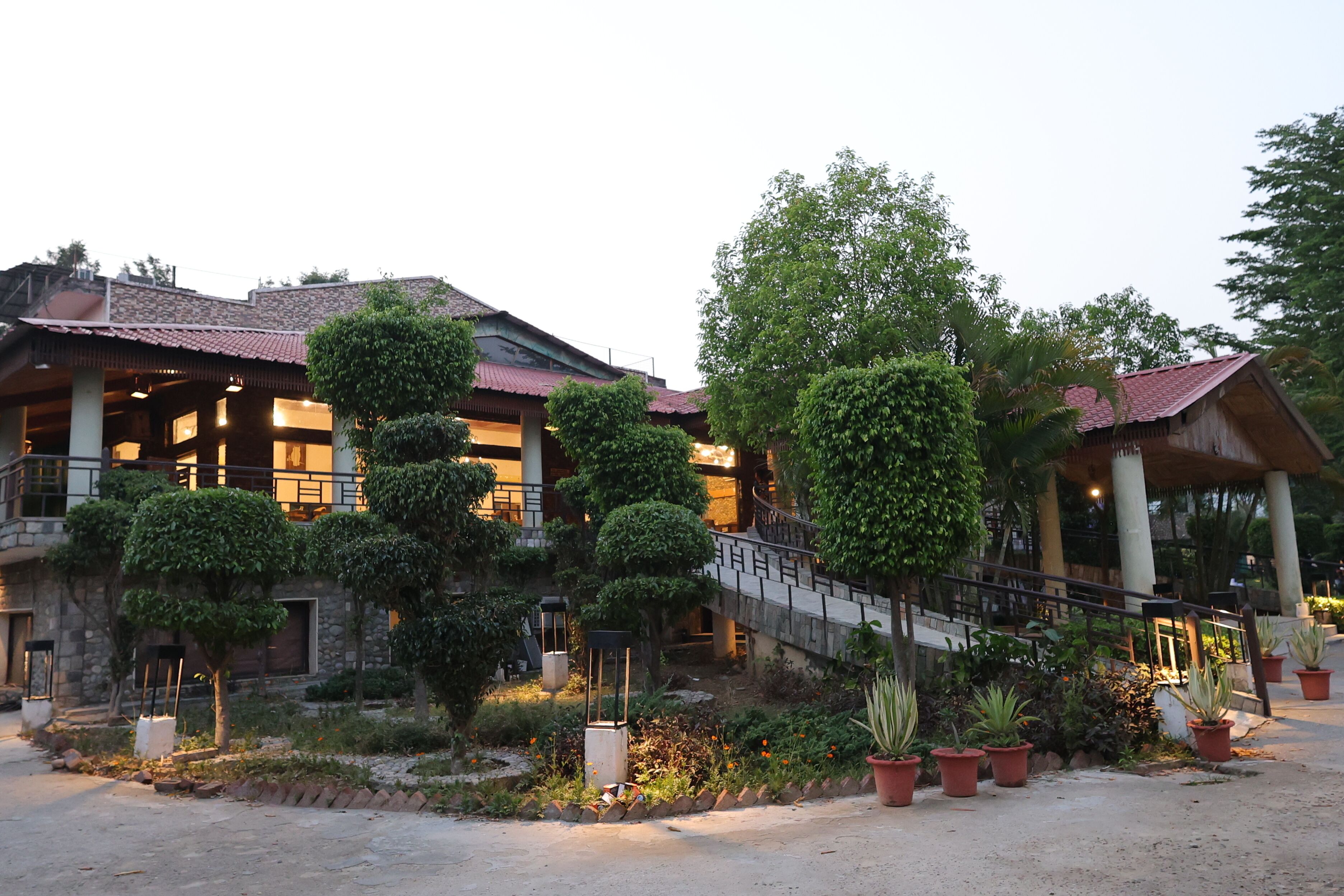 واجهة المنشأة