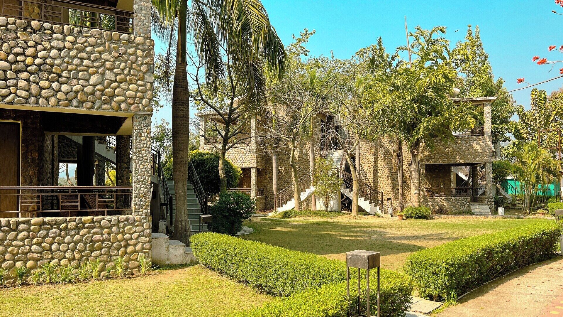 Mặt tiền nơi lưu trú