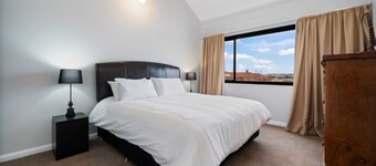 Apartment on William in CBD - 2 Bed, 2 Bath, Wi-Fi