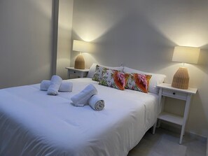 3 bedrooms, free WiFi, bed sheets - Casa Terraza Judería: Spacious History-Filled Retreat with Private Terrace in Córdoba's Jewish Quarter (Córdoba)